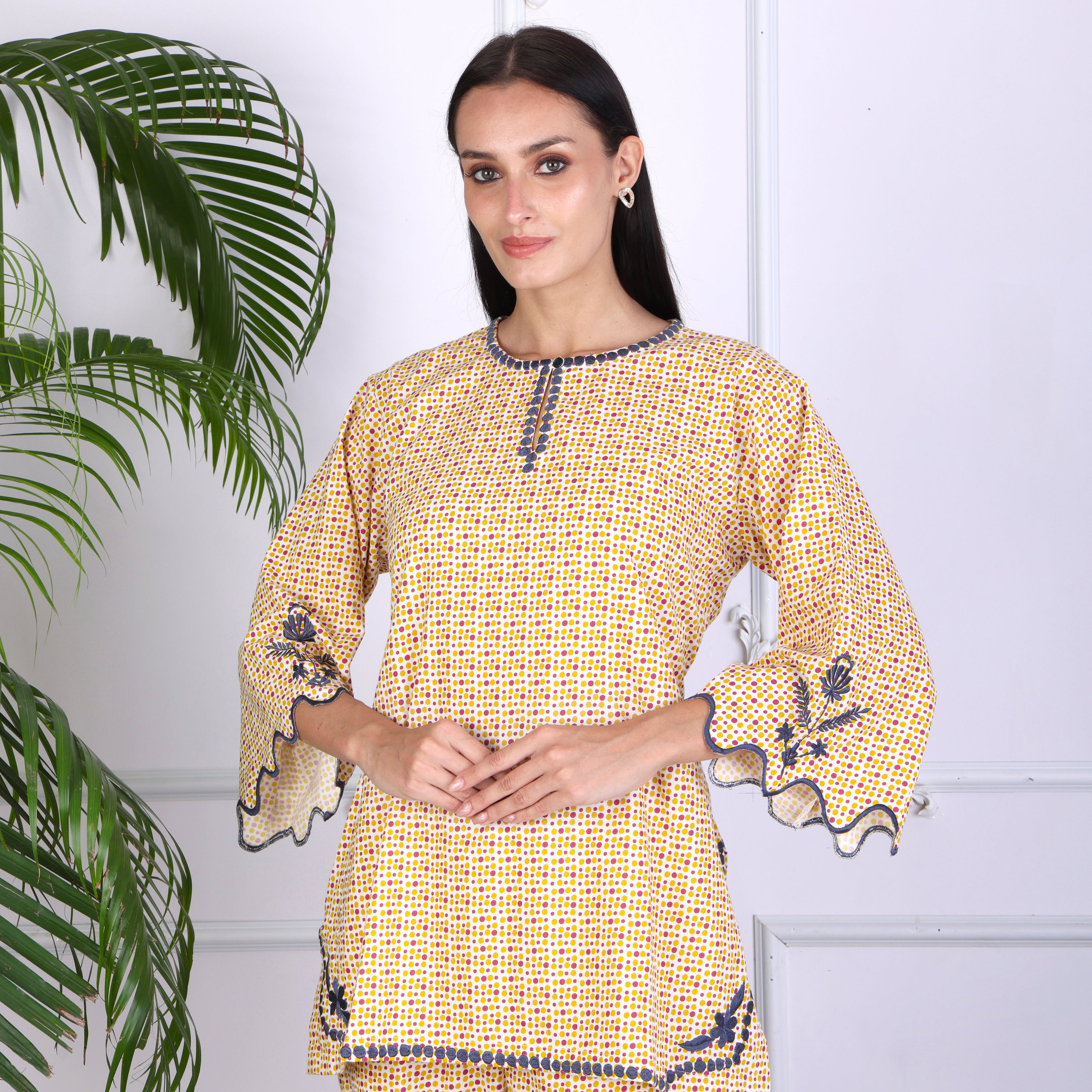Chic Printed Co-ord Set with Scalloped Detailing – Soft Yellow