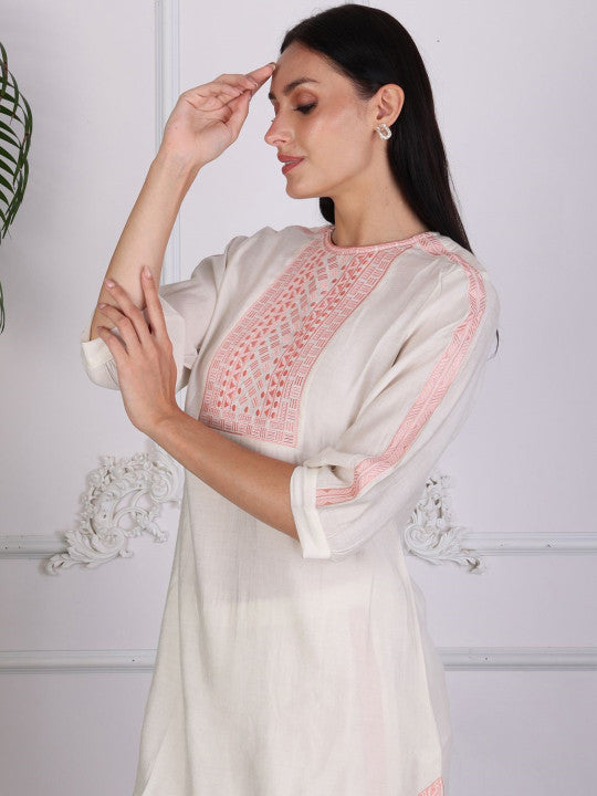Women Embroidered Kurta Pant Set