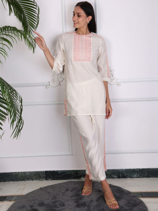 Women Embroidered Kurta Pant Set